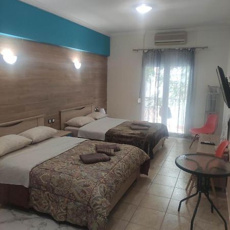 G M 3 Rooms Kentpo In The Heart Of The City Larissa Exterior photo