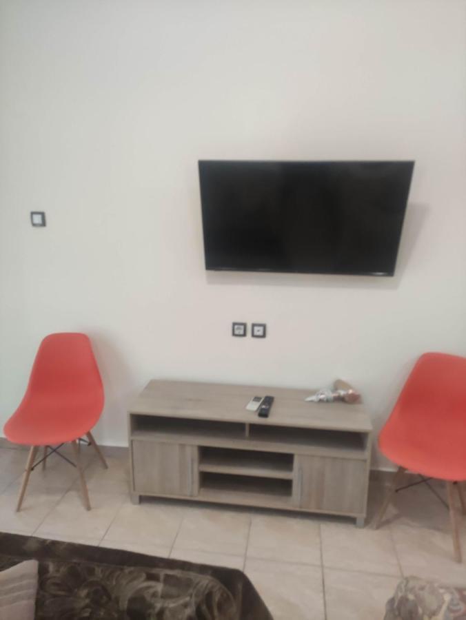 G M 3 Rooms Kentpo In The Heart Of The City Larissa Exterior photo